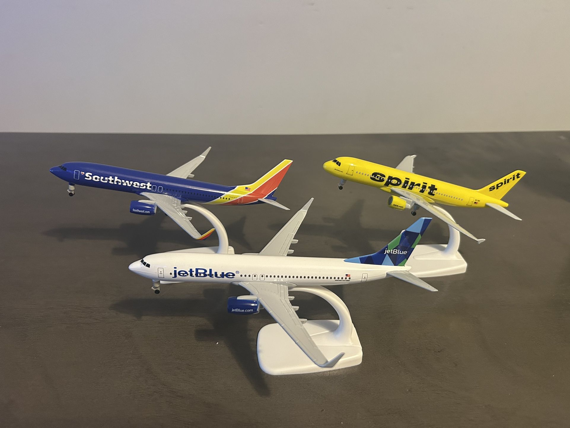 Aviones A Escala 1:300, 3 Modelos (Delivery Free),