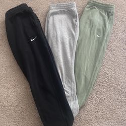 Nike sweat pants (large)