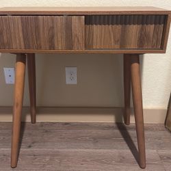 31″ Brown Fluted Console Table – Entryway / Hallway / Living Room