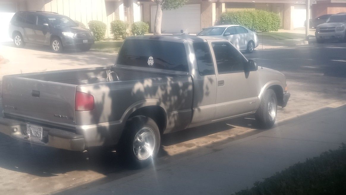 Chevy S10 Pickup