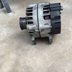 Audi Q7 2013 Alternator 