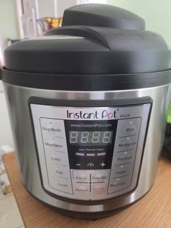 Instant Pot 8 Quart 6-in-1 Multi-Use Programmable Pressure Cooker