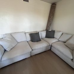 Sectional Sofa/Couch