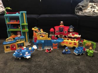 Fisher Price Little people ( imaginext ) toys . The whole package