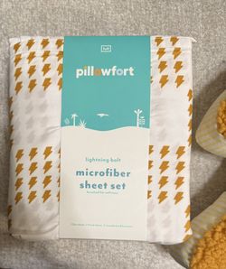 Sheet Set With Pillow