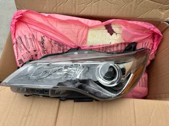 Toyota Camry Head Lights