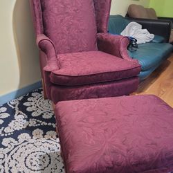 Sofa / Cheir With Ottoman Like New 