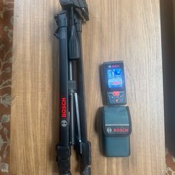 Bosch GLM400C Laser 400’ daylight plus tripod