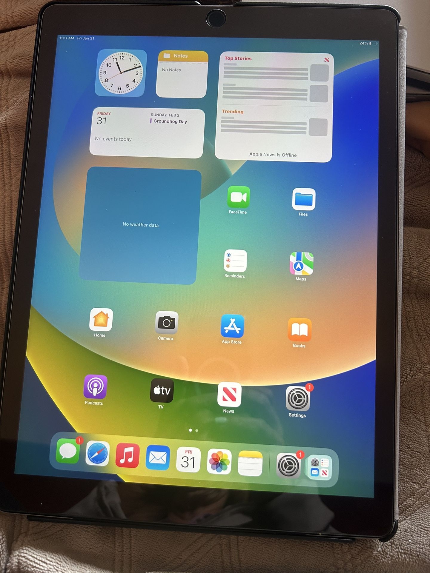 ipad pro a1652 12.9 inch. 128gb