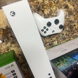 Xbox Series S With Extras