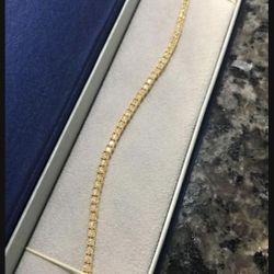 10k Diamond Bracelet 