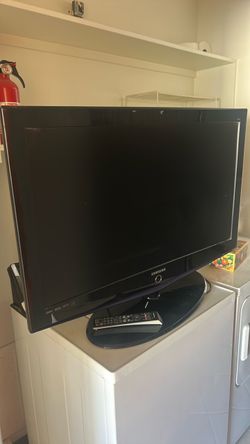 Samsung TV 45 inch