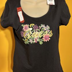New women's T-shirt Guess brand. Size M,$25