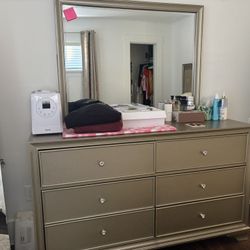Dresser With mirror 