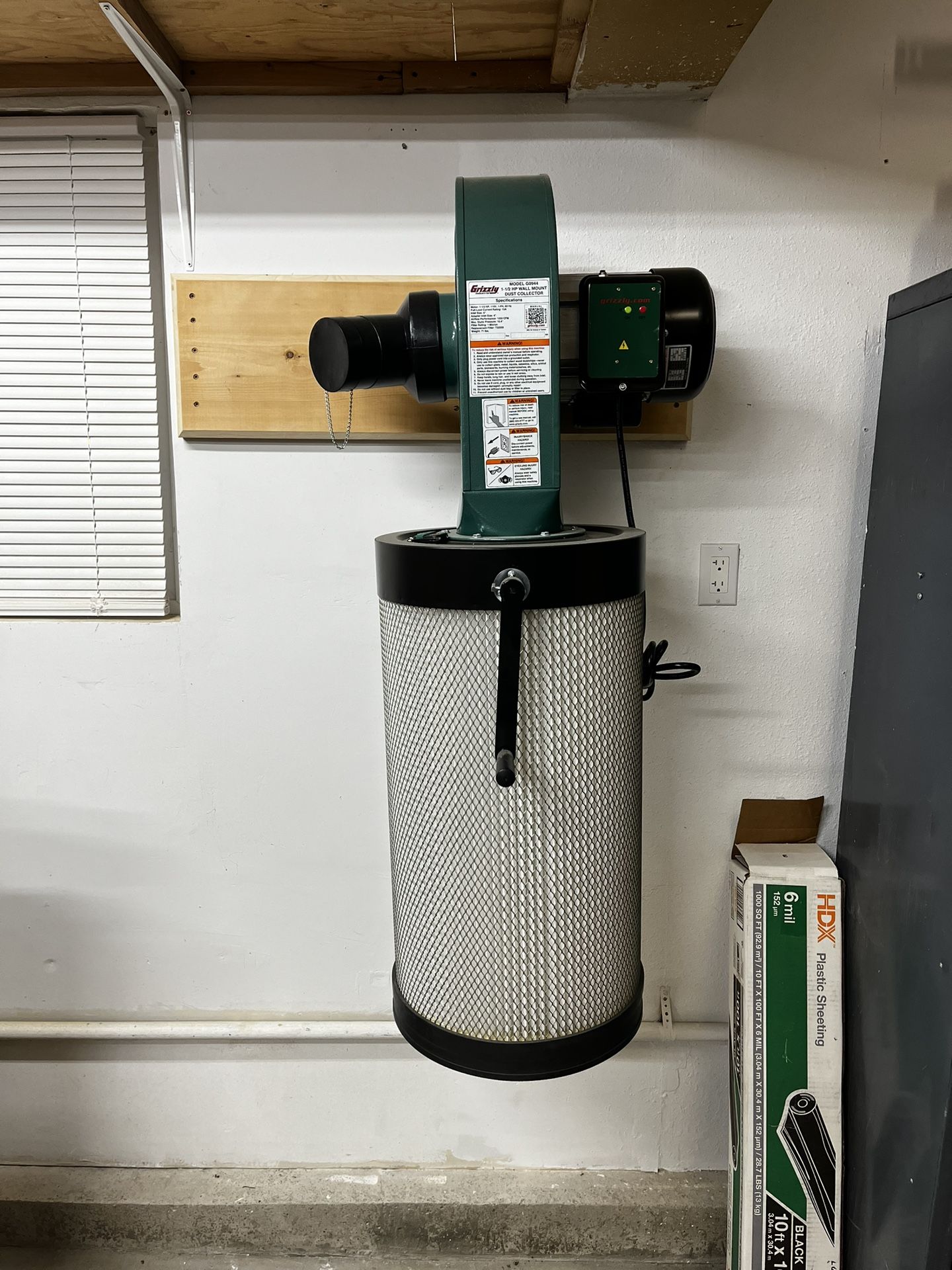 Grizzly Dust Collector and Accessories