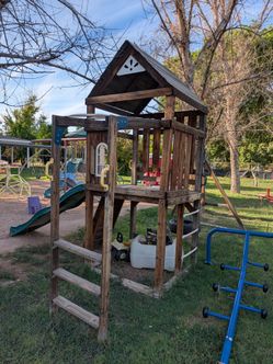 Playset located in Gilbert South of San Tan Freeway between Lindsey and Val Vista.