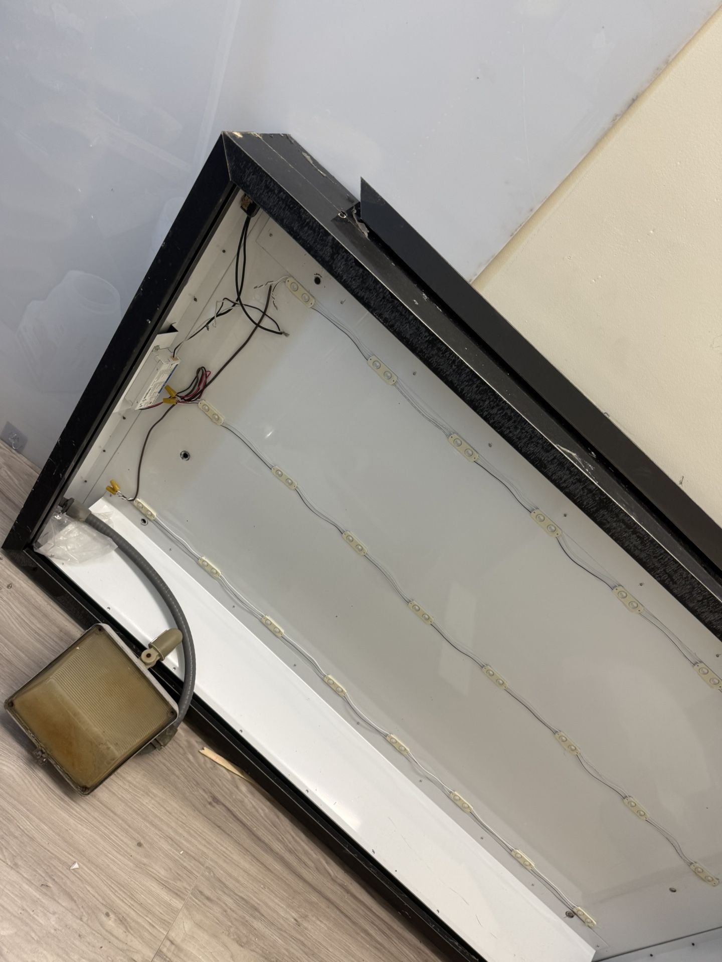 Sign box w/ Lights