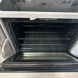 Ge profile electric stove white
