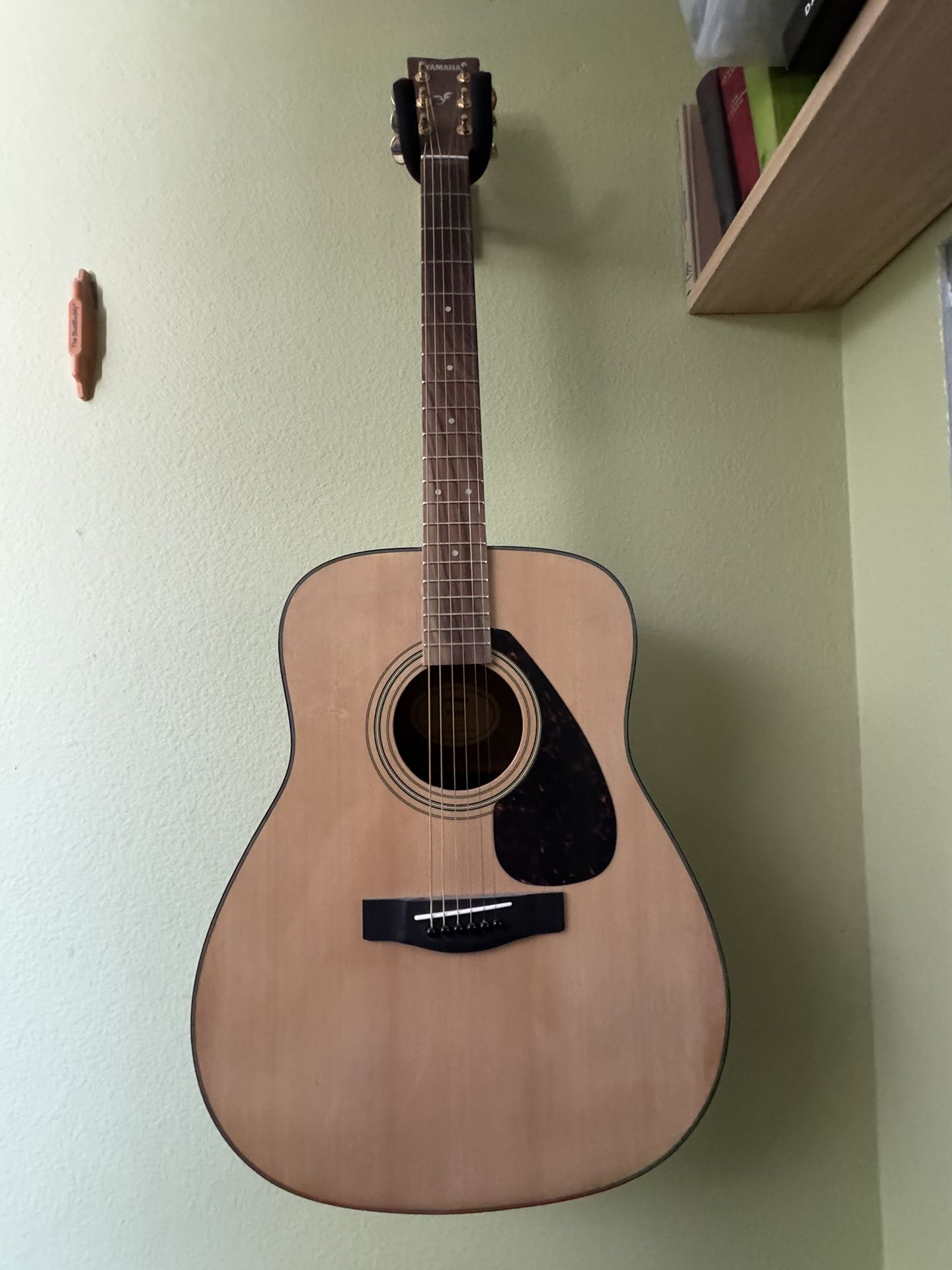 Yamaha F335 Acoustic Guitar Natural