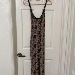 DRAGON DRESS SIZE SMALL