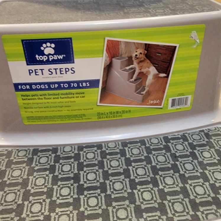 Dog Steps Top Paw up to 70lbs for Sale in Las Vegas, NV OfferUp