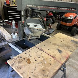 Radial saw