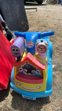 Blue’s Clues wagon 20 inches long 12 inches wide and the seat is 8 inches high