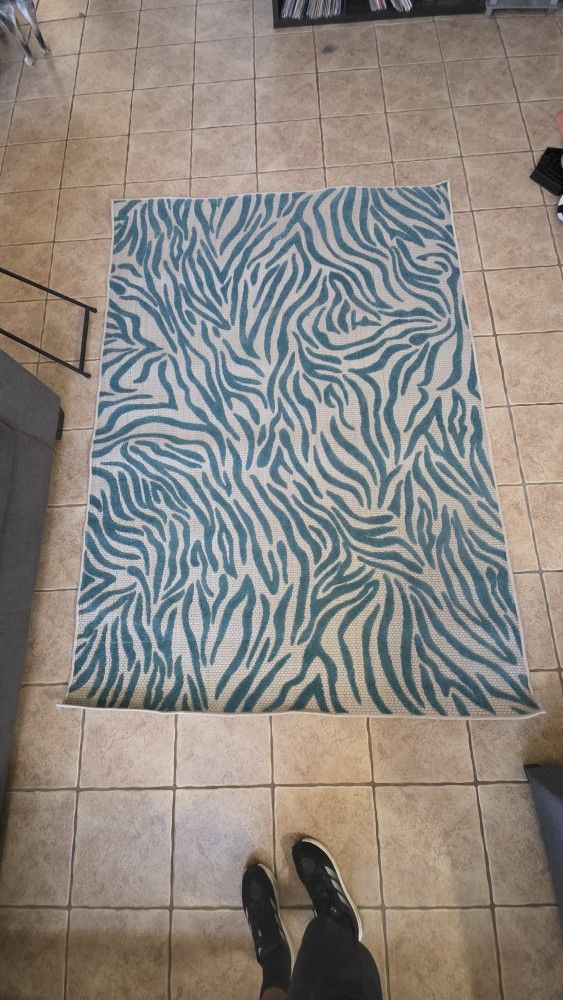 Medium Rug - 5'3"x7'5" Indoor/outdoor Japheth Rug By Ashley Furniture