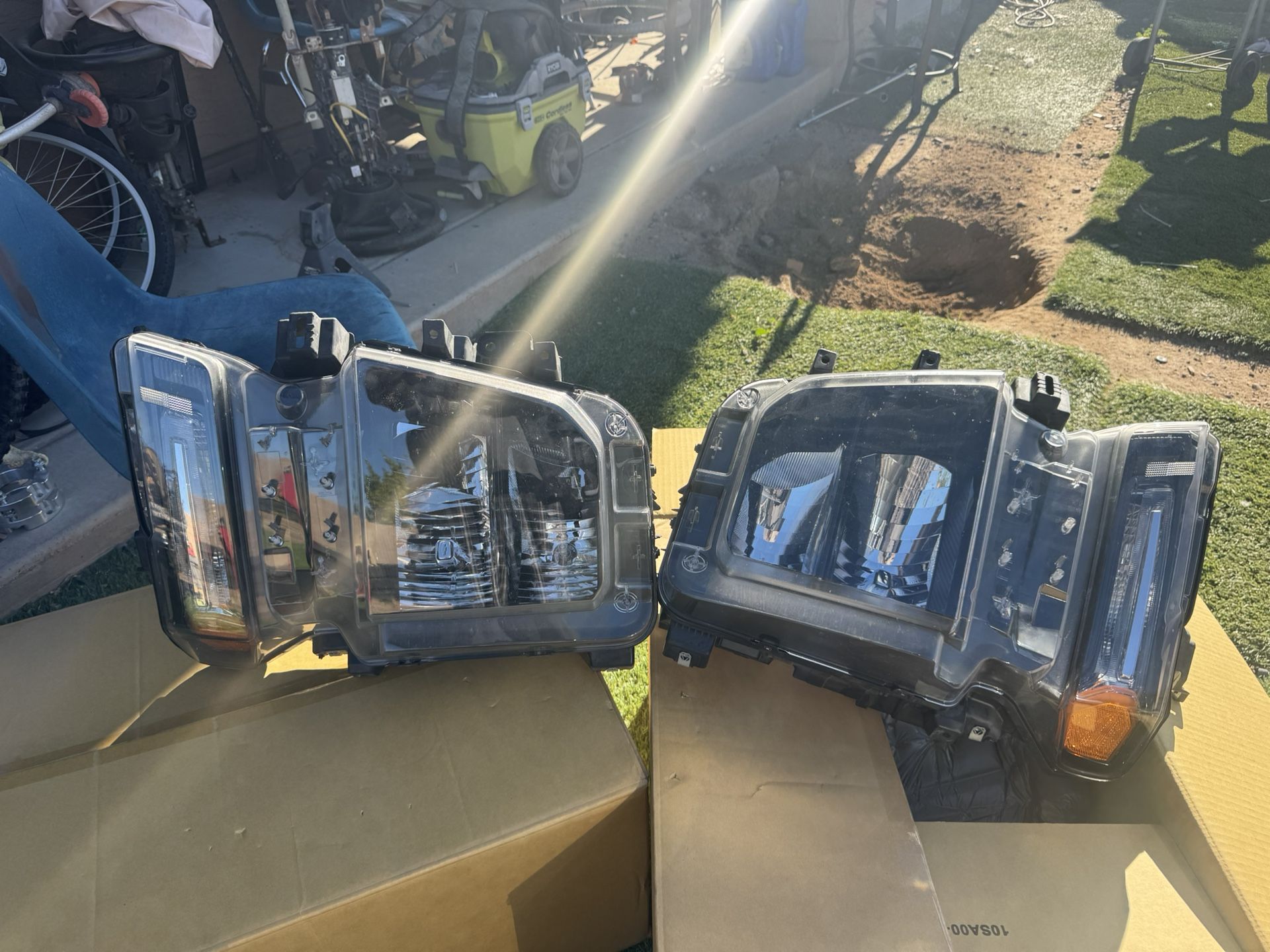 2022 Chevy Silverado 2500 HD Headlights