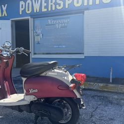 Yamaha Vino 50 Scooter