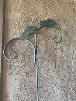 Plant hanger