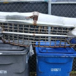 Cadillac front bumper grill 