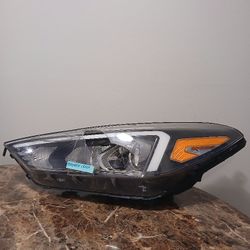 HYUNDAI TUCSON PARTS HEADLIGHT 