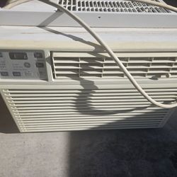 AC window unit