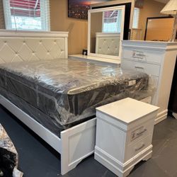 New 5pc Bedroom Set