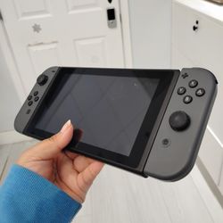 NINTENDO SWITCH V2 - TAKE FOR $5 REST LATER 