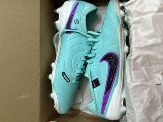 Nike Tiempos