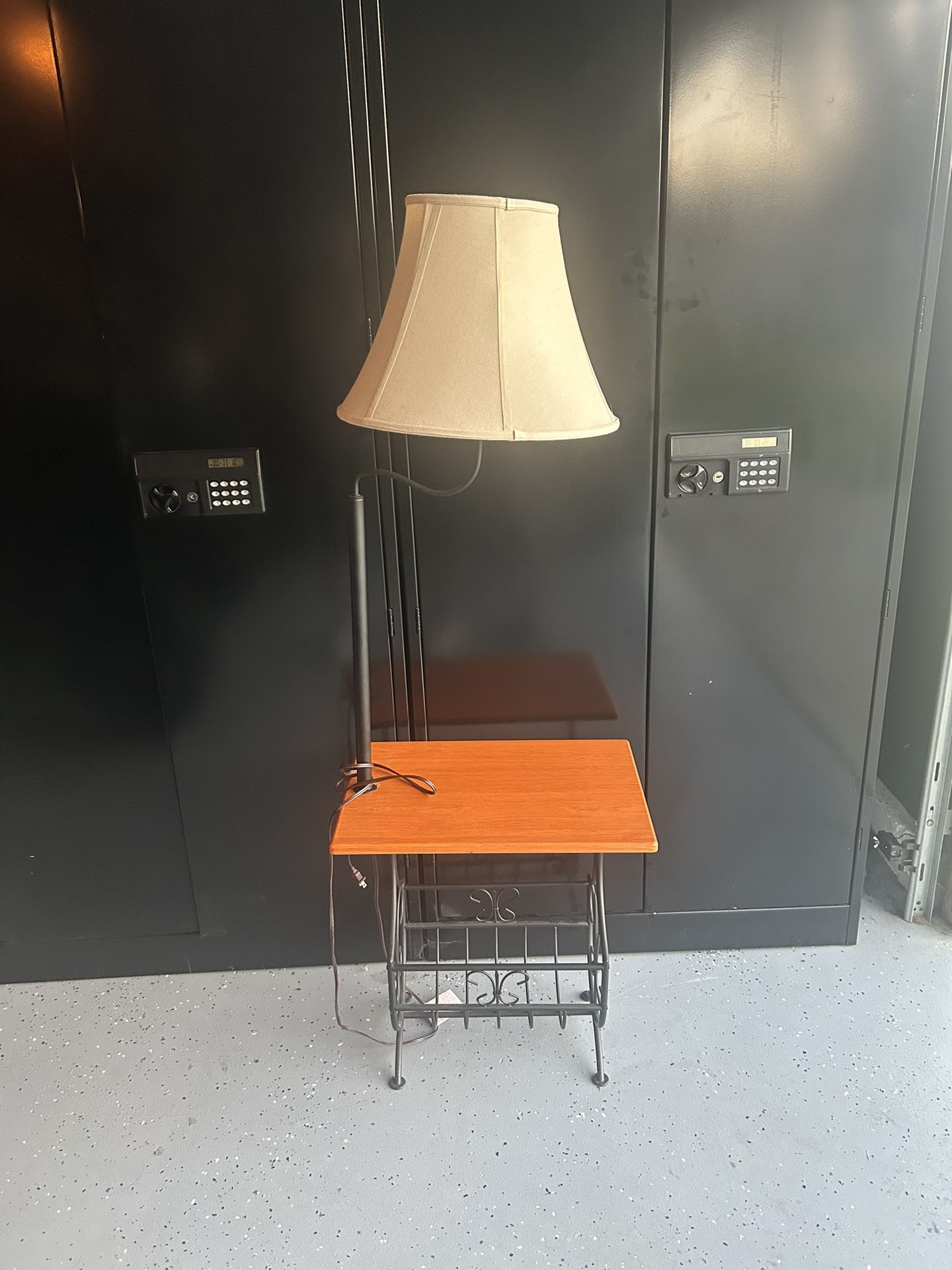 End Table Lamp Magazine Rack Vintage