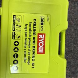 Ryobi 300 Pc Drill & Driver Set