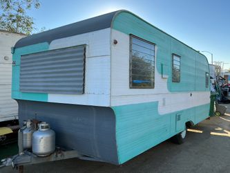  Vintage Trailer 