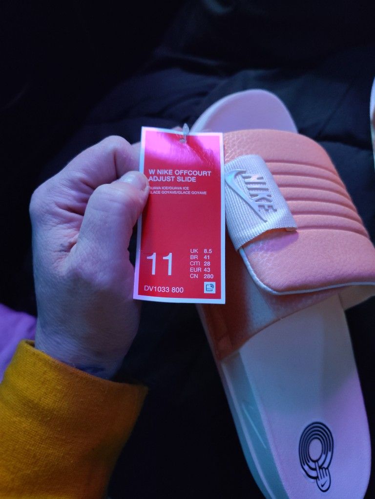 Nike Off court Adjustable Slides