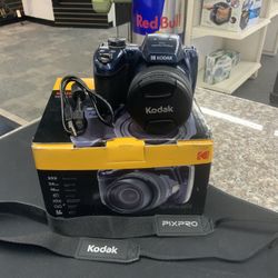 Kodak PIXPRO AZ528 Digital Camera 