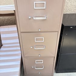 3 Drawer File Cabinet / Tool Storage