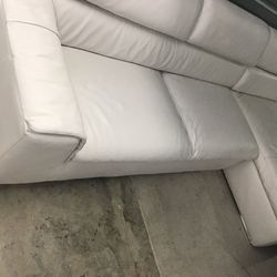 SECTIONAL GENUINE LEATHER WHITE COLOR…DELIVERY SERVICE AVAILABLE ✅🚚✅