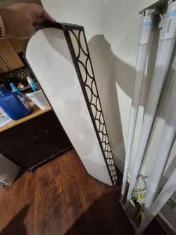 Flush-Mount Light Fixture + (2x) T8 LEDs