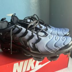Nike Air VaporMax Plus