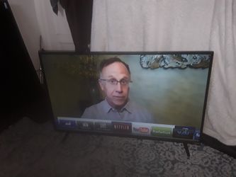 Vizio Smart TV 43" Inch Model: E43-C2 Remote Control Included