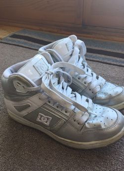 DC skateboard shoes women’s size 7