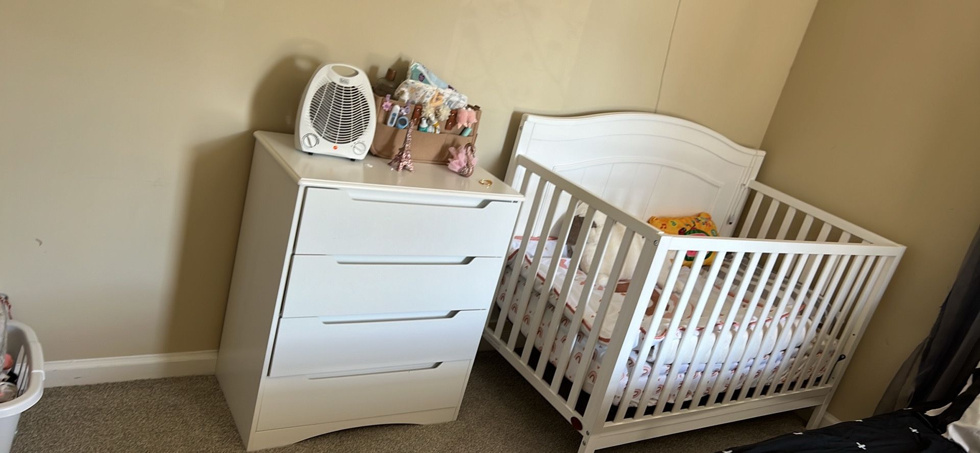 Baby Crib With Mattress And Drawer