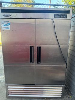Free Maximum Stainless Steel 2-Door Commercial Refrigerator